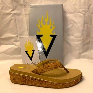 Women’s Volatile “Ednes” wedge sandal/size 9/Natural color